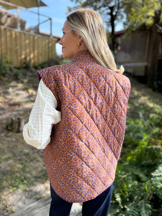 Gilet sans manches Simone – Imprimé fleuri orange